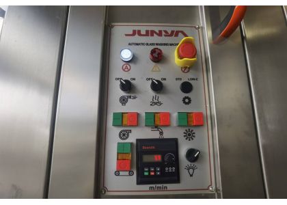 JUNYA Company Speeds up Production of 15 Vertical Glass Washing Machines Before Year-end to Boost the Glass Processing Industry